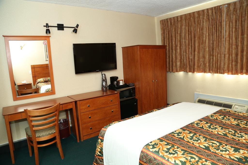 JFK Inn New York Bagian luar foto