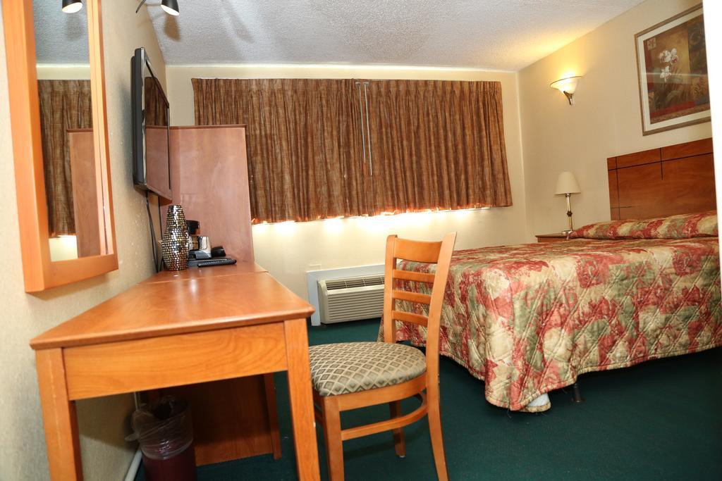 JFK Inn New York Bagian luar foto