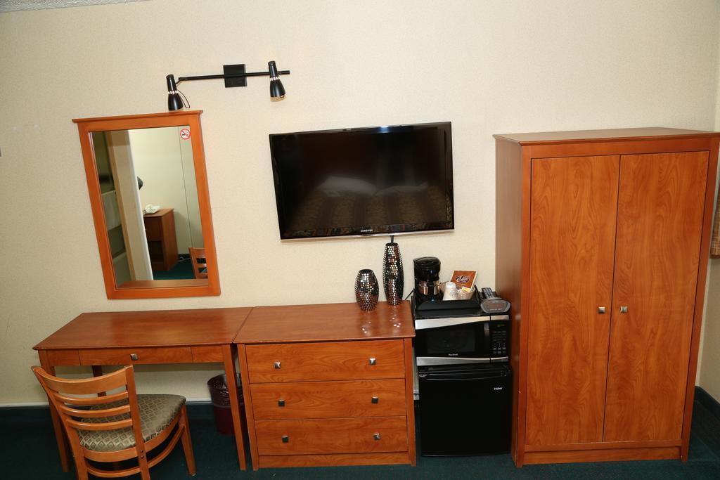 JFK Inn New York Bagian luar foto
