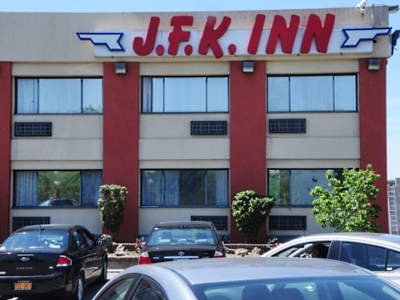 JFK Inn New York Bagian luar foto