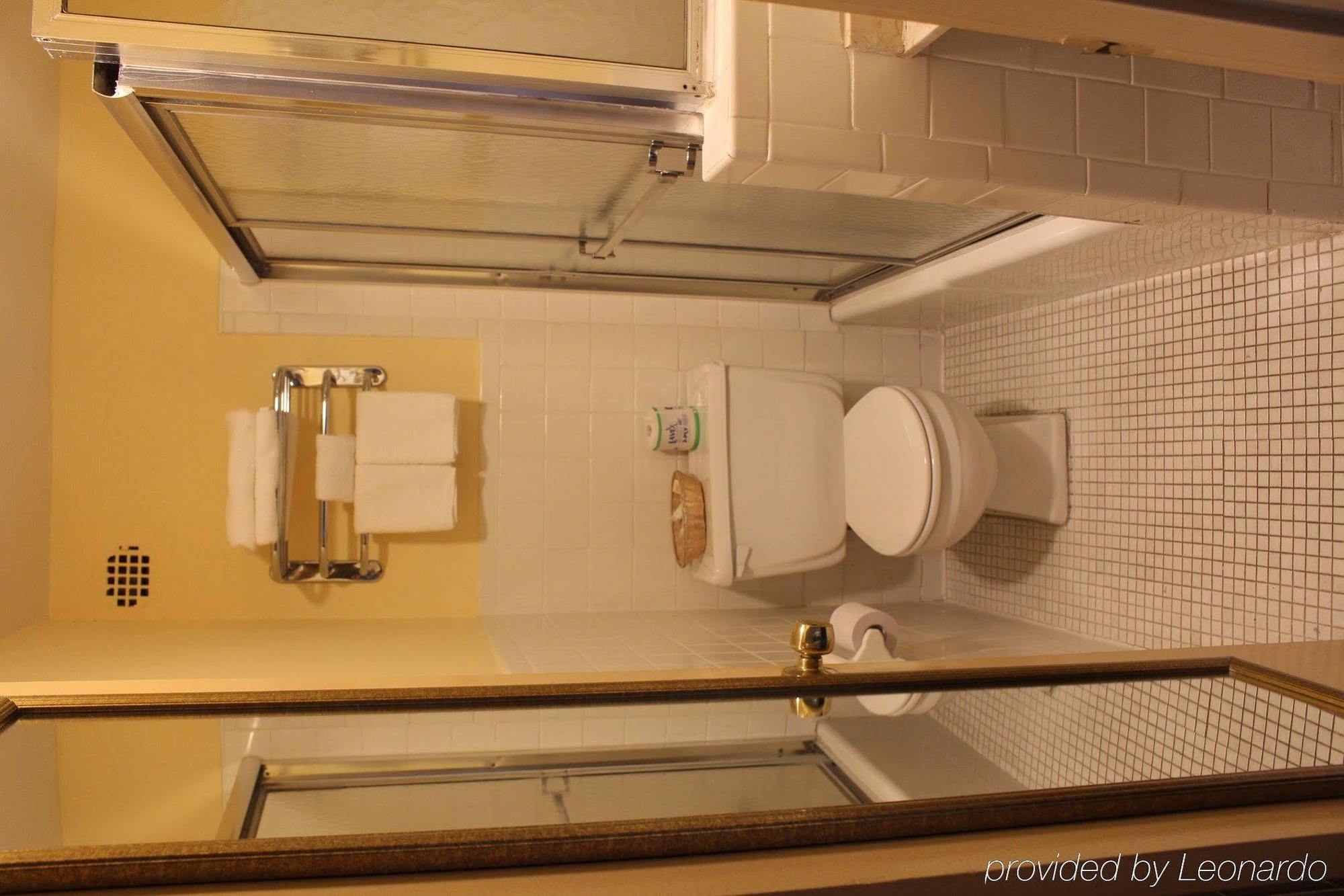 JFK Inn New York Bagian luar foto