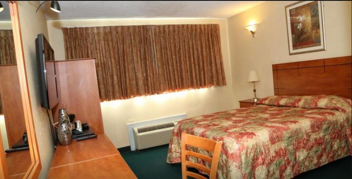 JFK Inn New York Bagian luar foto