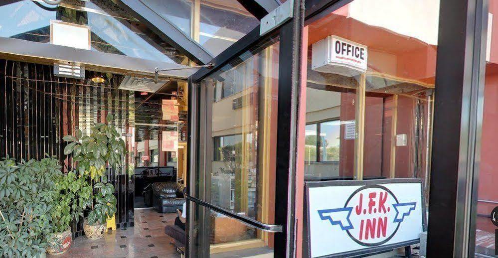 JFK Inn New York Bagian luar foto